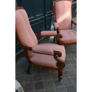 Paire d élégants fauteuils Voltaire en acajou d époque Restauration XIX