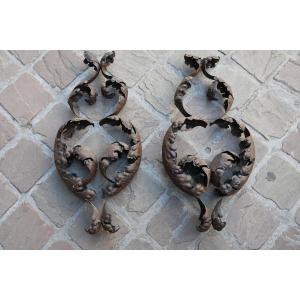 Deux éléments en tôle , feuilles d acanthe , XVIII