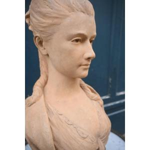 Elégant buste de jeune femme de la fin du XVIII école française
