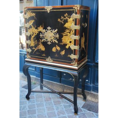 Rare Cabinet En Laque du Japon XIX 