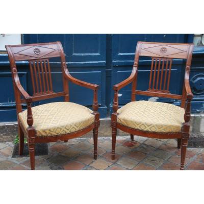 Paire D élégants Fauteuils En Acajou D époque Directoire Attribués à Jacob 