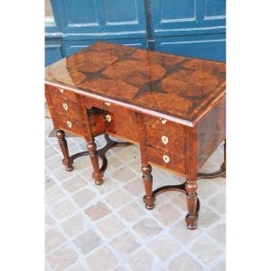 Bureau  Mazarin En Placage De Bois De Violette D époque Regence