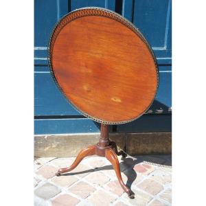 Elegant Mahogany Pedestal Table D Louis XVI Period