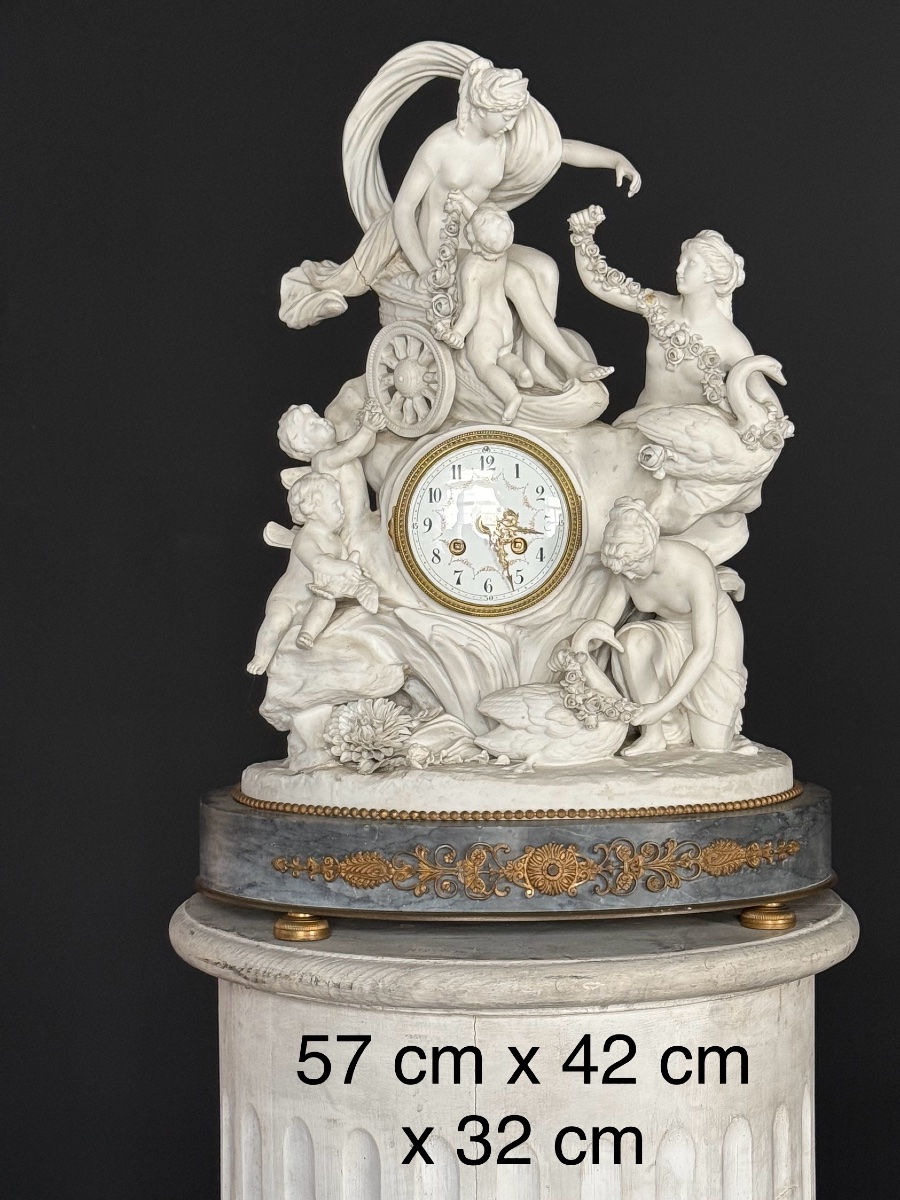 pendule en biscuit de porcelaine de Sèvres de style Louis XVI-photo-1