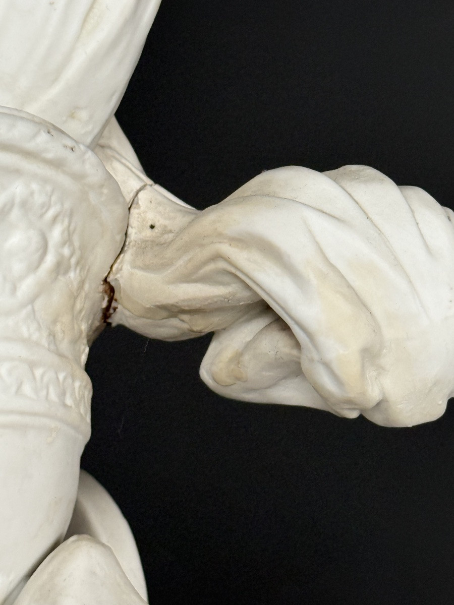 pendule en biscuit de porcelaine de Sèvres de style Louis XVI-photo-2