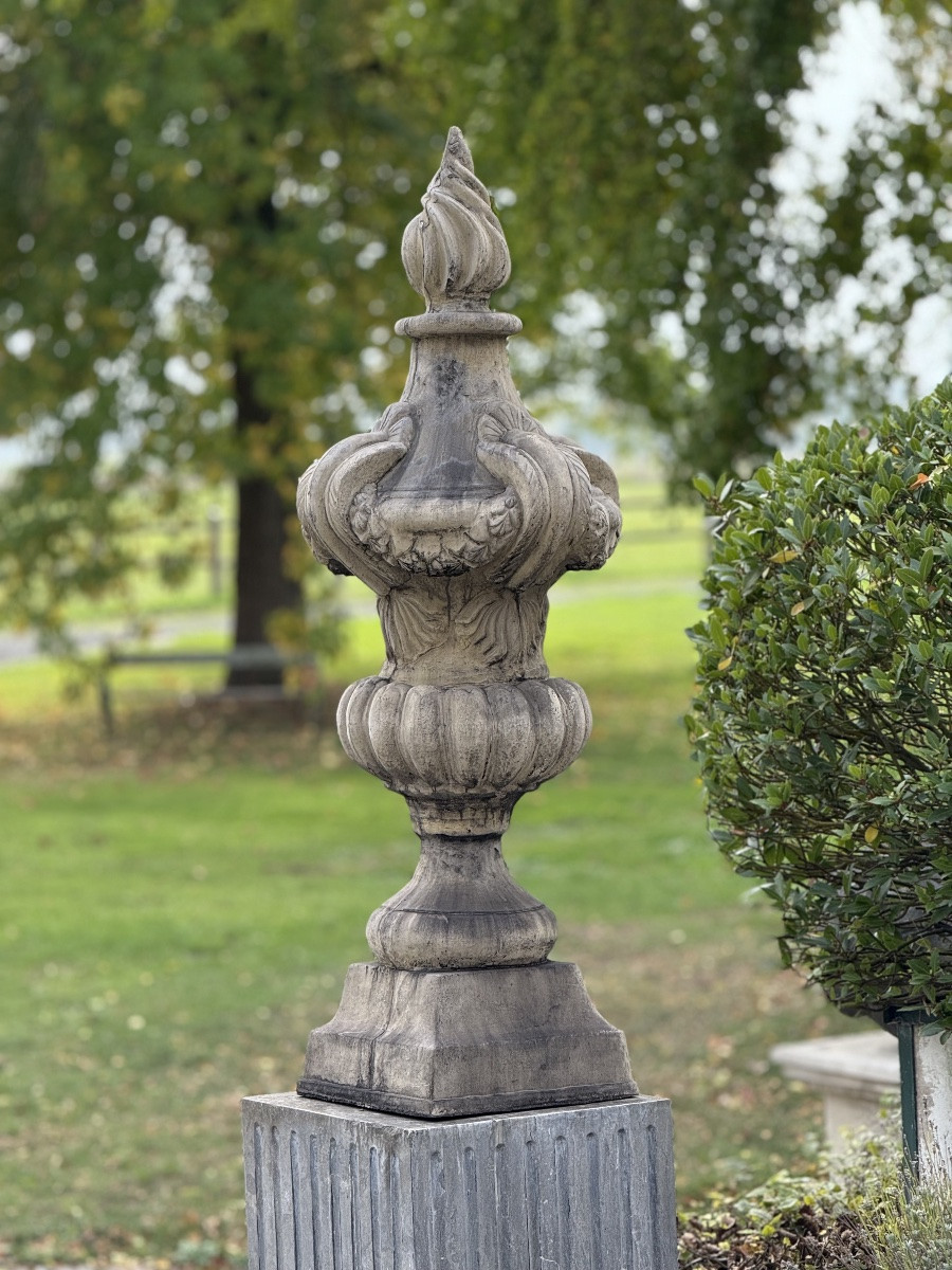 Pair Of Garden Vases -photo-4