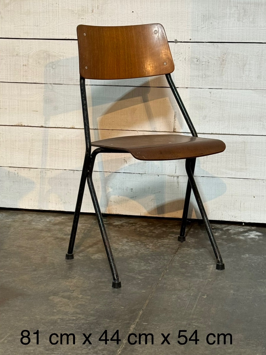 Vintage Chairs -photo-3