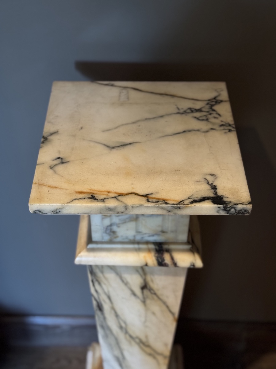 Colonne en marbre veiné -photo-2