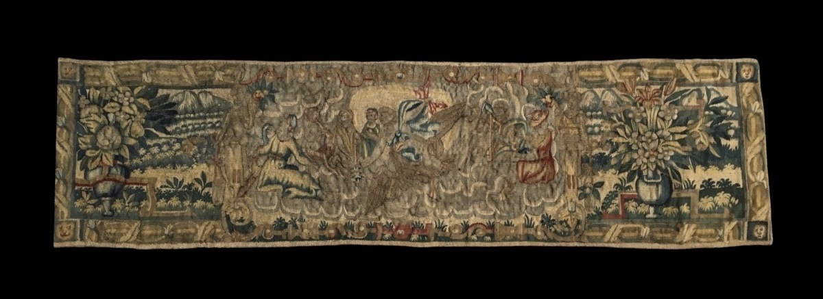 Une Petite Tapisserie Mythologique Du 16 ème Siècle 50X183 cm 
