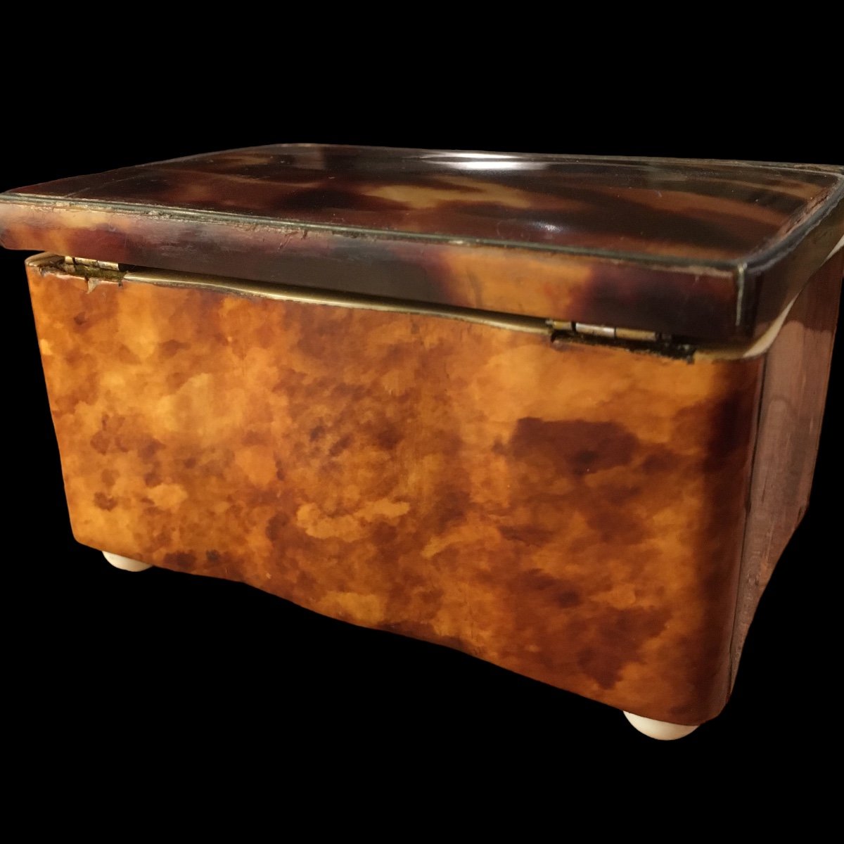 Small Tortoise Shell Box 19th Century.-photo-3