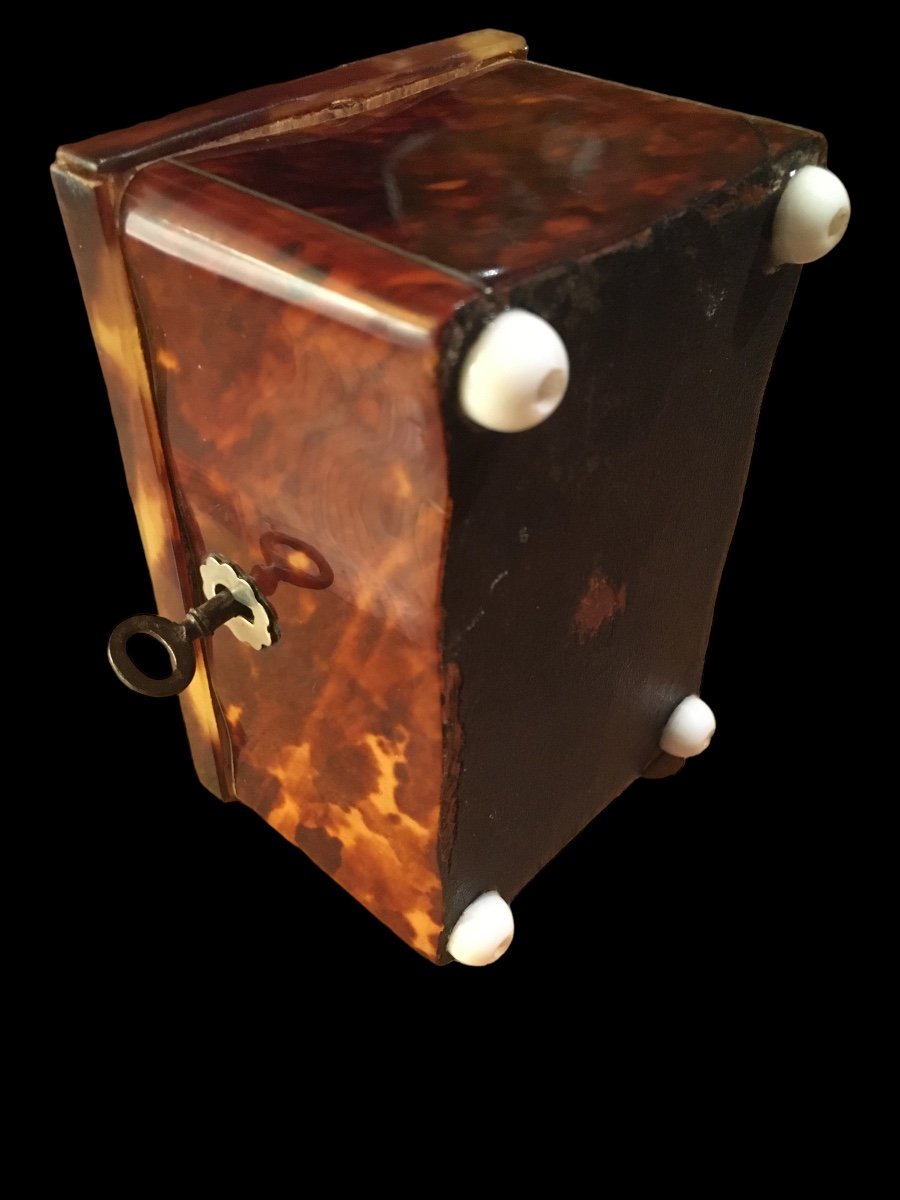 Small Tortoise Shell Box 19th Century.-photo-4