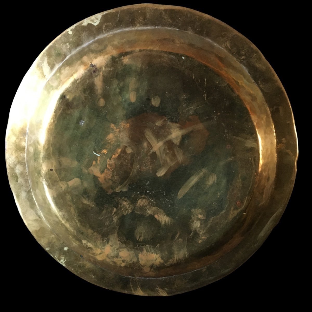Grand Plat Creux En Lation Fondu Vers 1590. 42,5 cm diamètre -photo-3