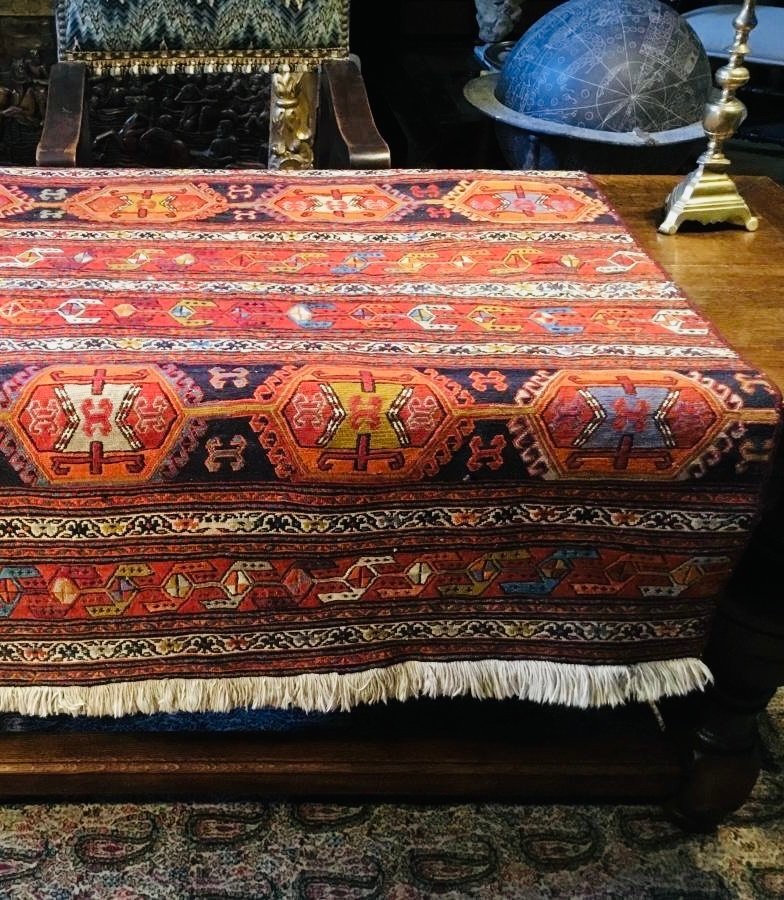 Petit Tapis Ethnique ( 142x117 ) Cm Multicolore.