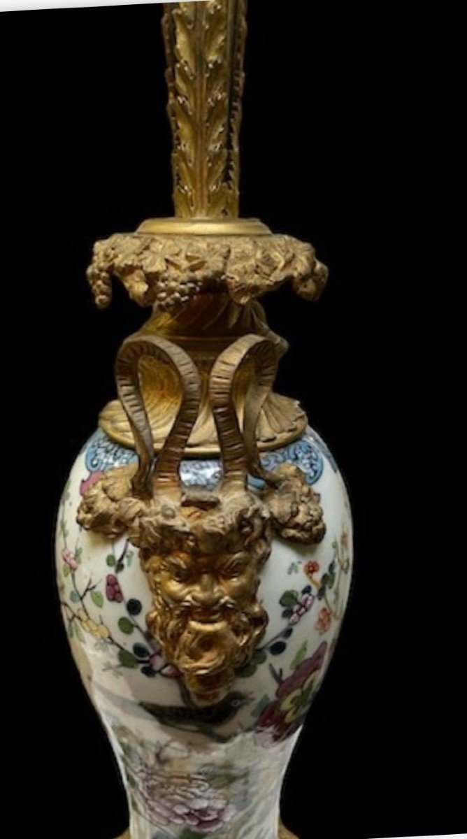 Paire De Vases Chinois De La Famille Rose Transformés En Lampadaires 19ème.-photo-5