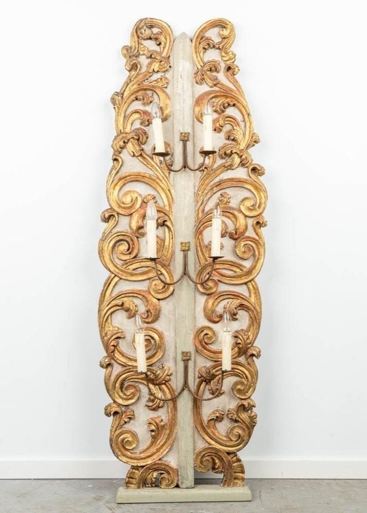 Grand Ornement / Support De Lampe Décoratif En Bois Polychrome 18ème.