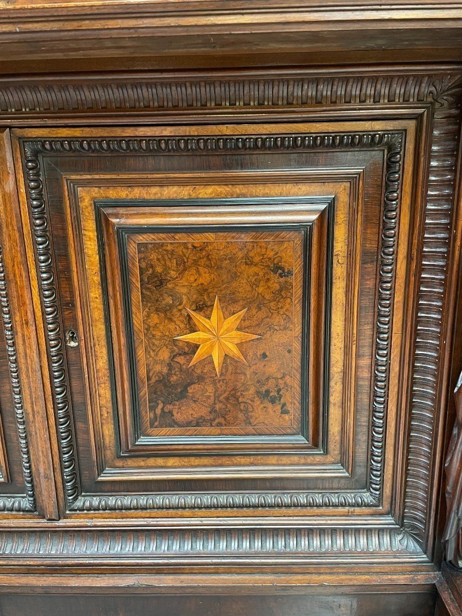Special Cabinet With 2 Large Walnut Sculptures 19th Century.-photo-2