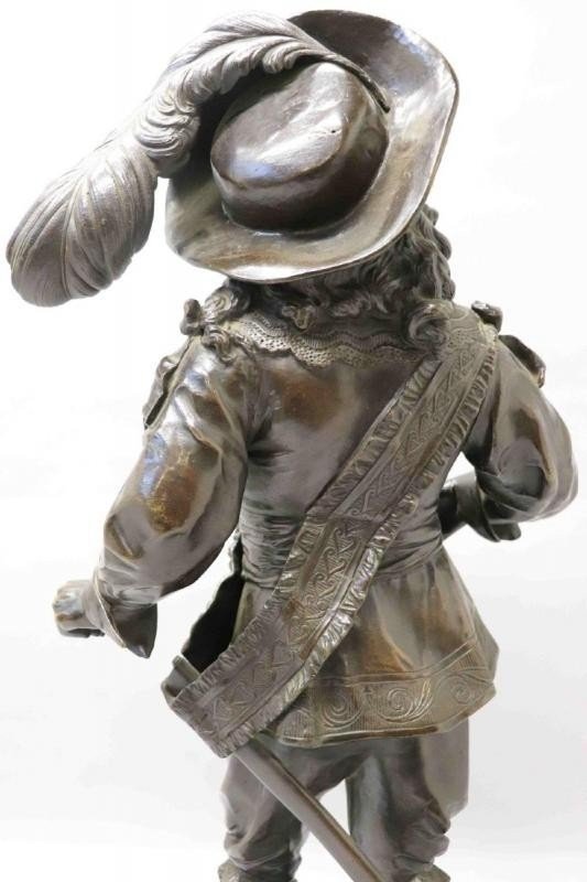 Sculpture "nobleman With Feathered Hat" In Bronze, 19th Century (66 Cm)-photo-4