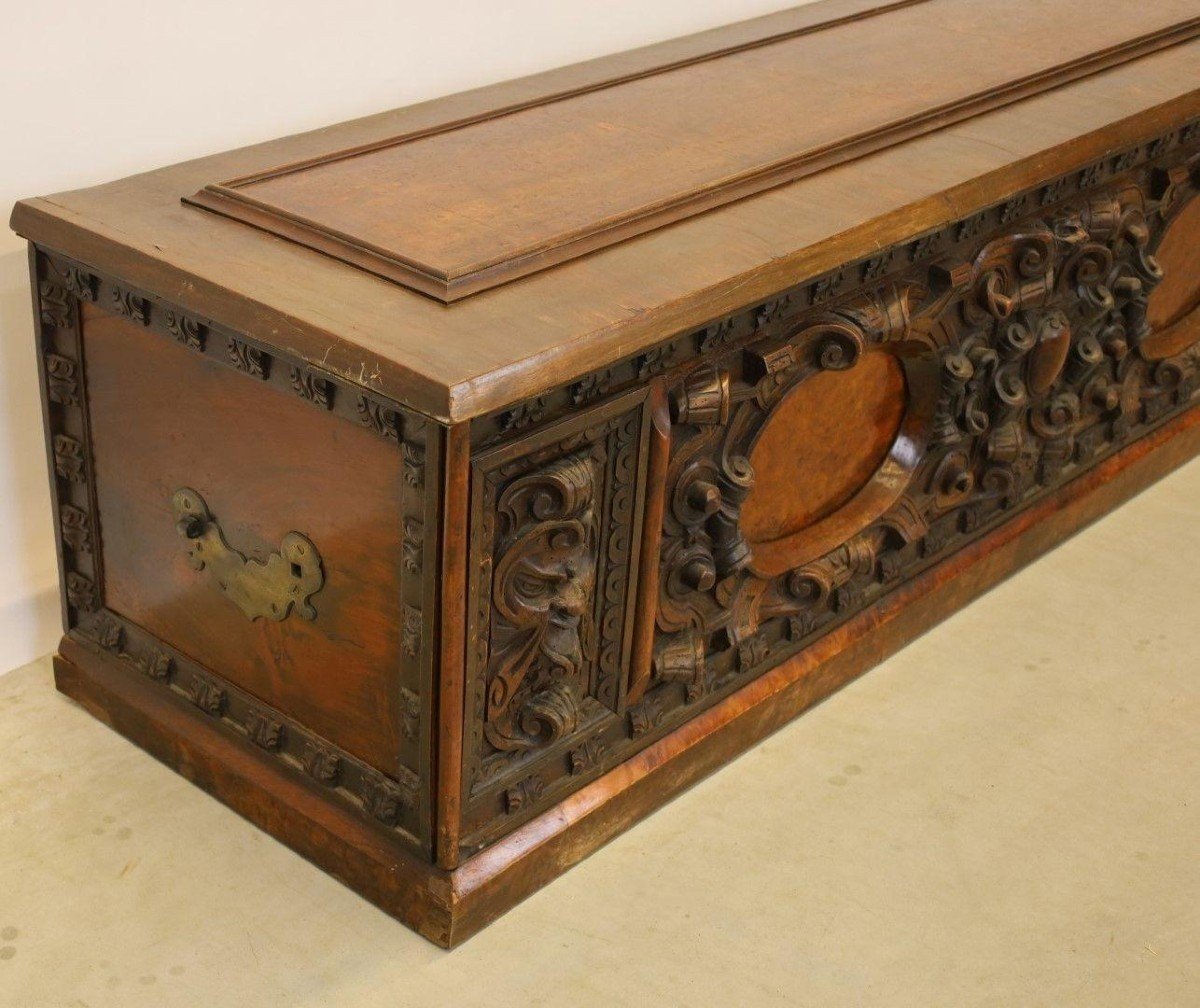 Italian Renaissance Walnut Chest From The 17th Century.-photo-4