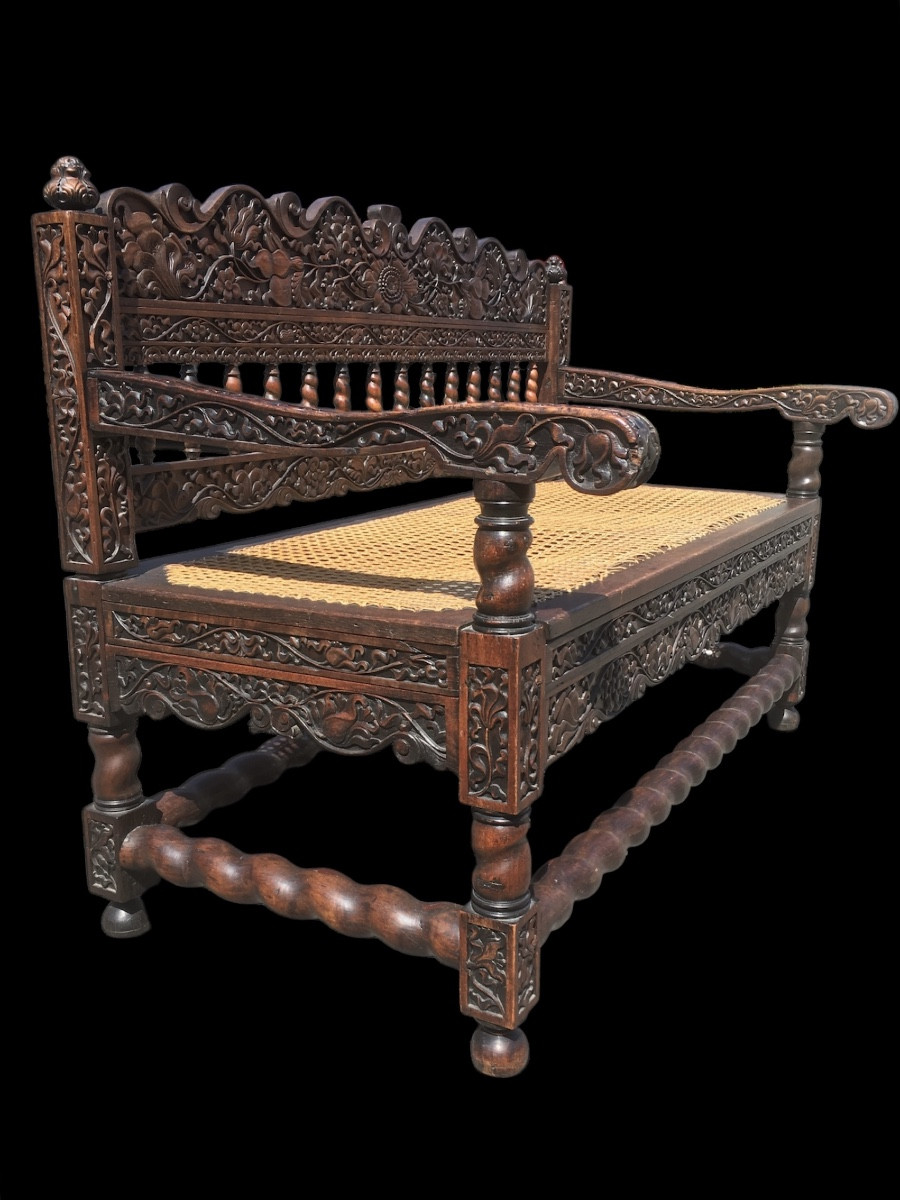 Banc Colonial Sculpté Du 18e Siècle VOC periode 