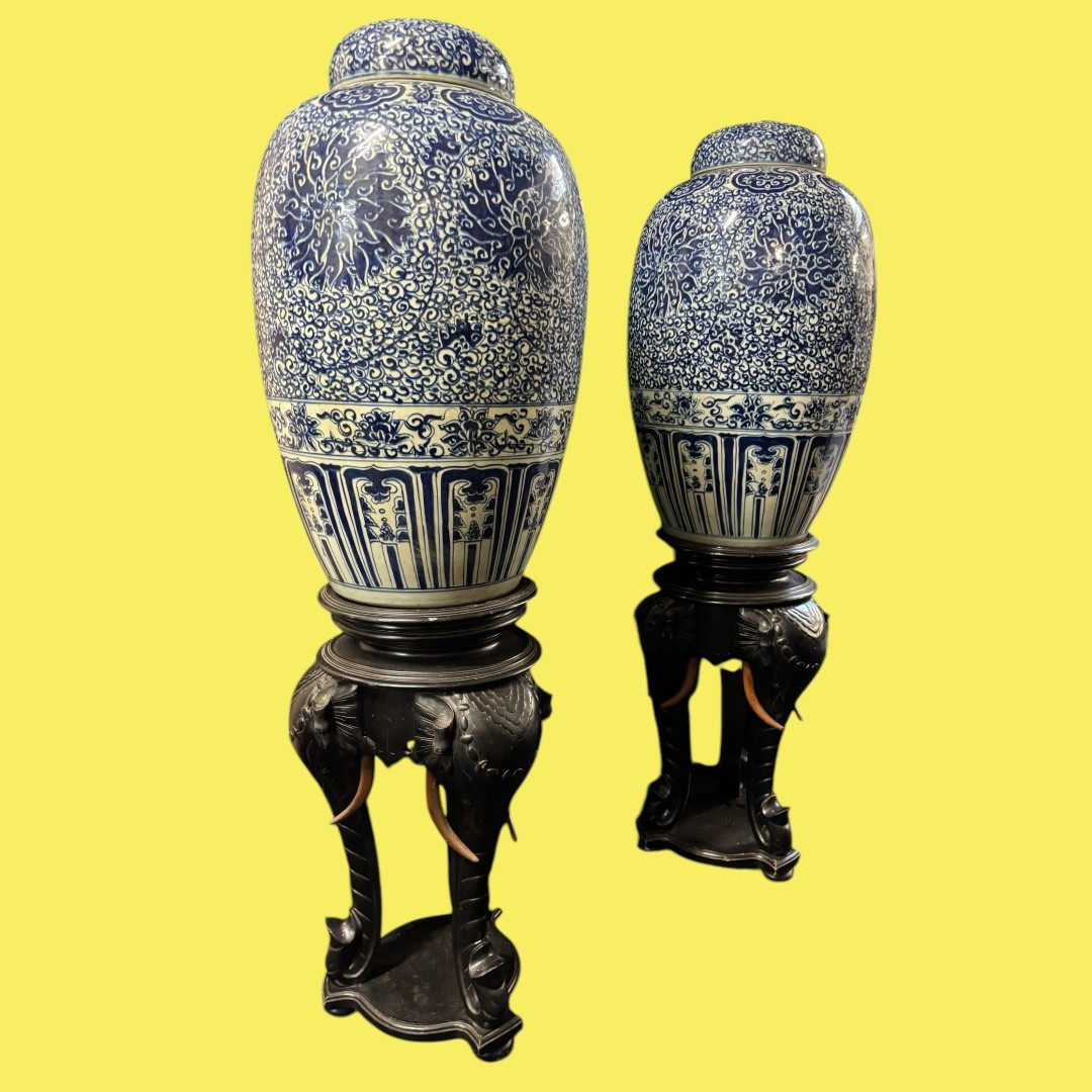 Paire De Très Grands Vases à Couvercle En Porcelaine , 20ème ( 82 Cm ).-photo-2
