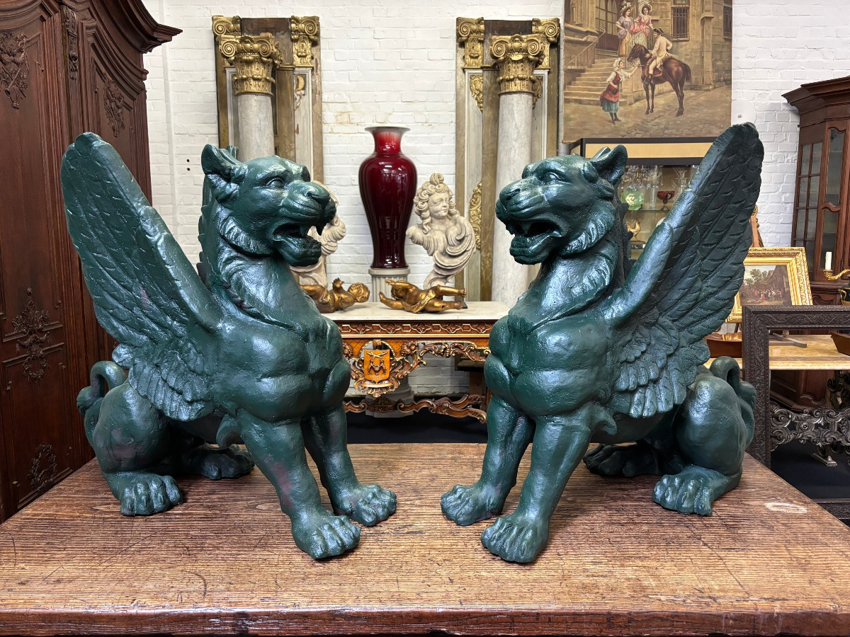 Pair Of Large Mythological Winged Lions In Empire Style In Cast Iron, 20th Century.