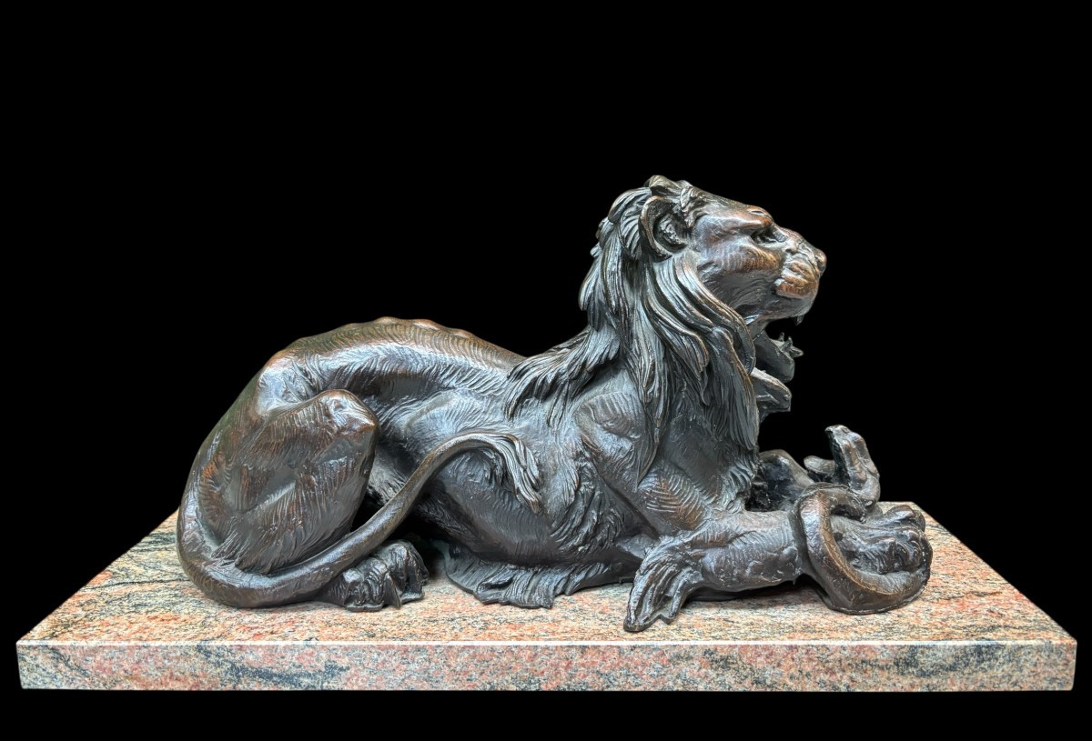 Large Bronze Sculpture "lying Lion With Prey" 19th Century.