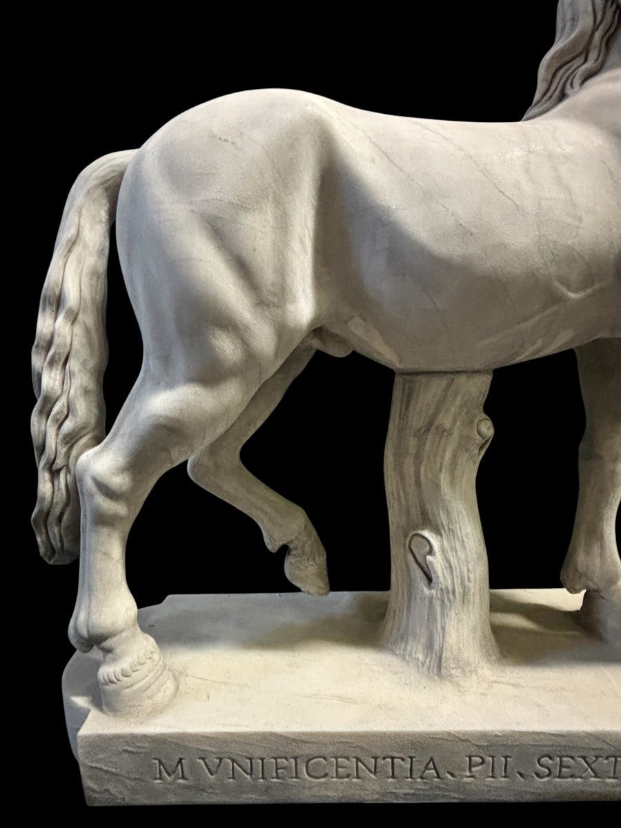 Elégante Sculpture De Cheval En Marbre Blanc 20ème.-photo-5