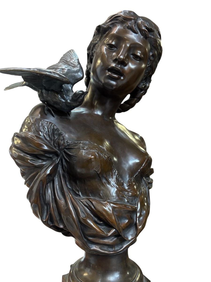 Large Elegant Bust Of A “young Woman With A Bird” In  Bronze ,19th Century (68 Cm)-photo-3