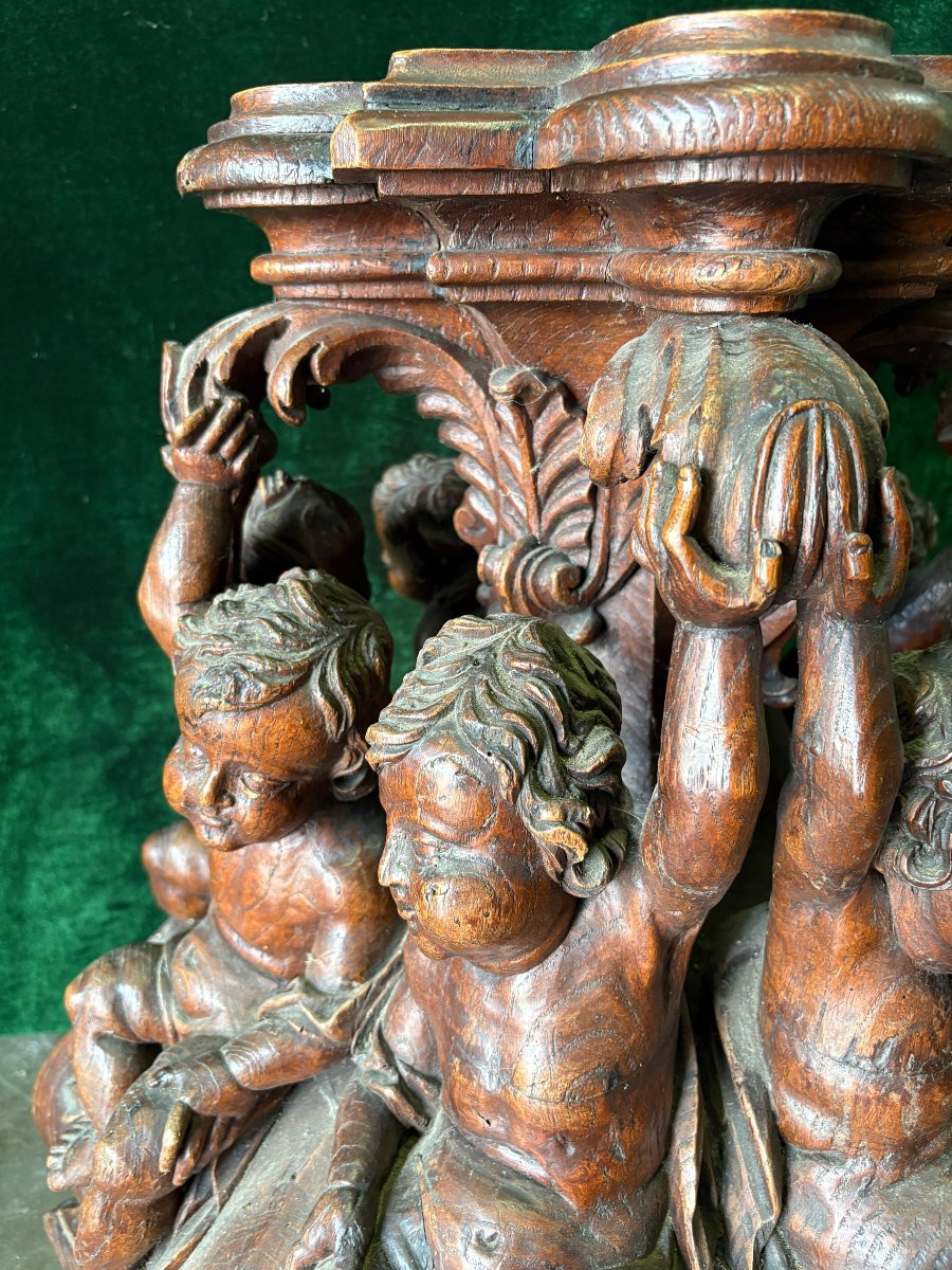 Support / socle Renaissance « 8 putti » en chêne du XVIIe siècle.-photo-4