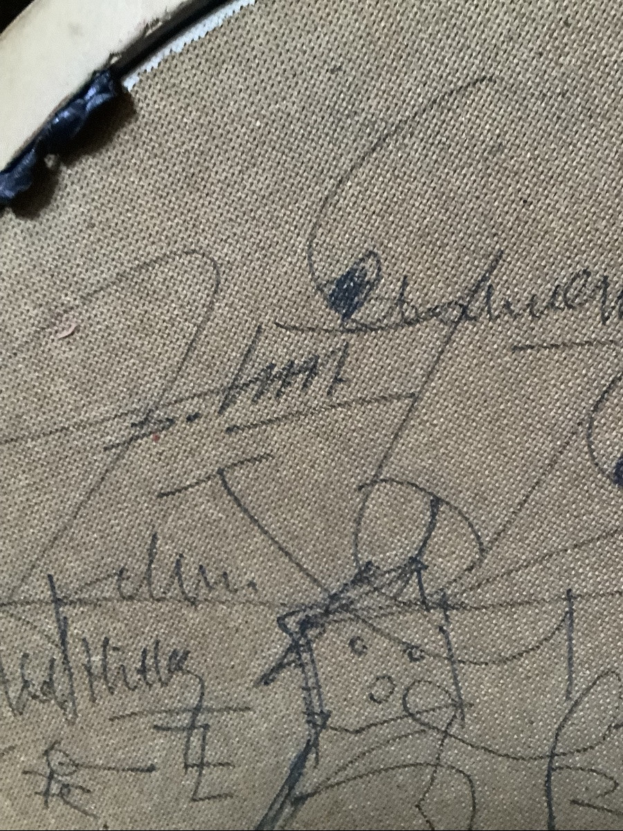 Une peinture ovale surréaliste du XXE siècle -photo-3