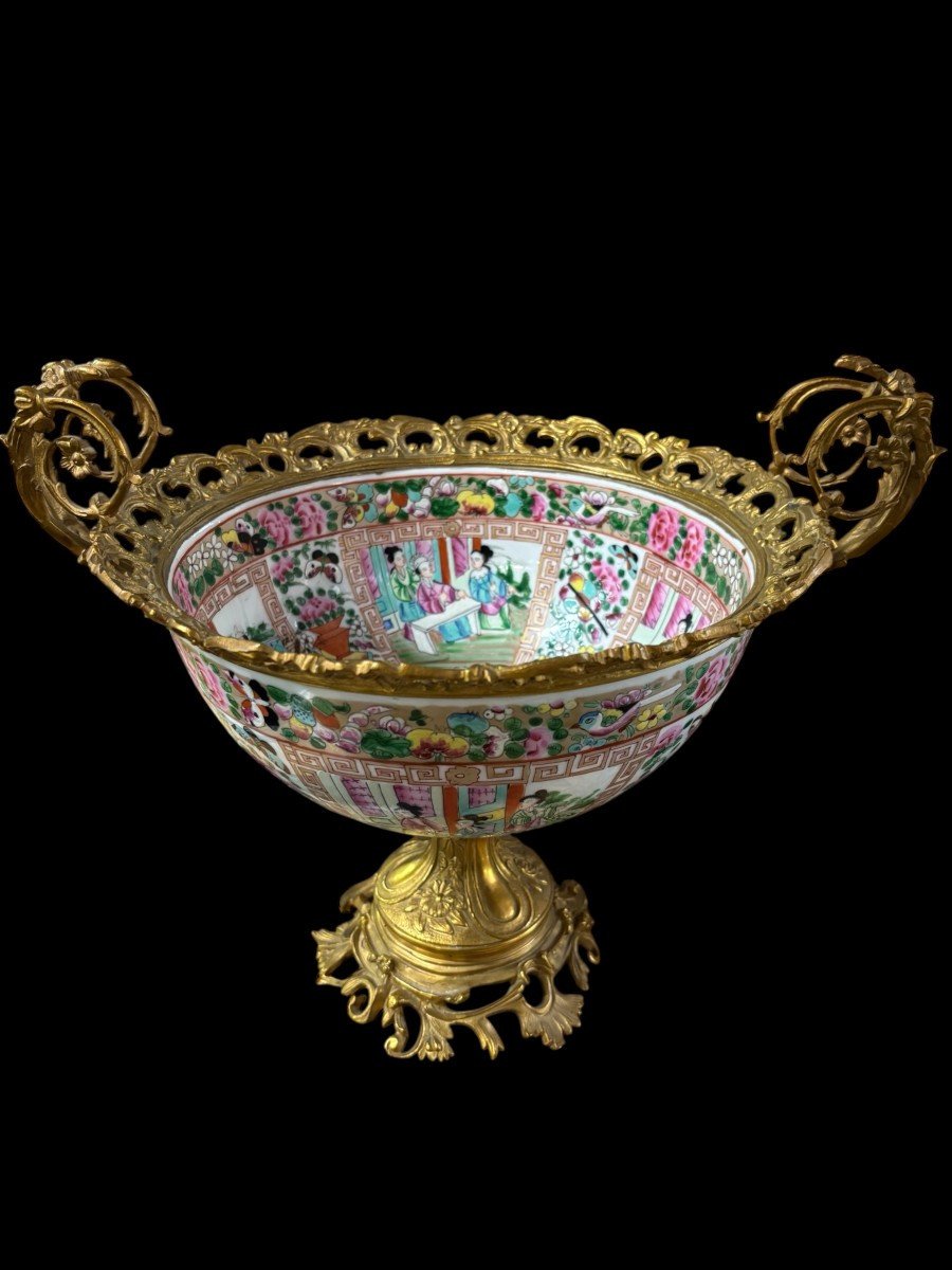 Cantonese Porcelain Cup With Gilt Bronze Trim, 19th Century.-photo-2