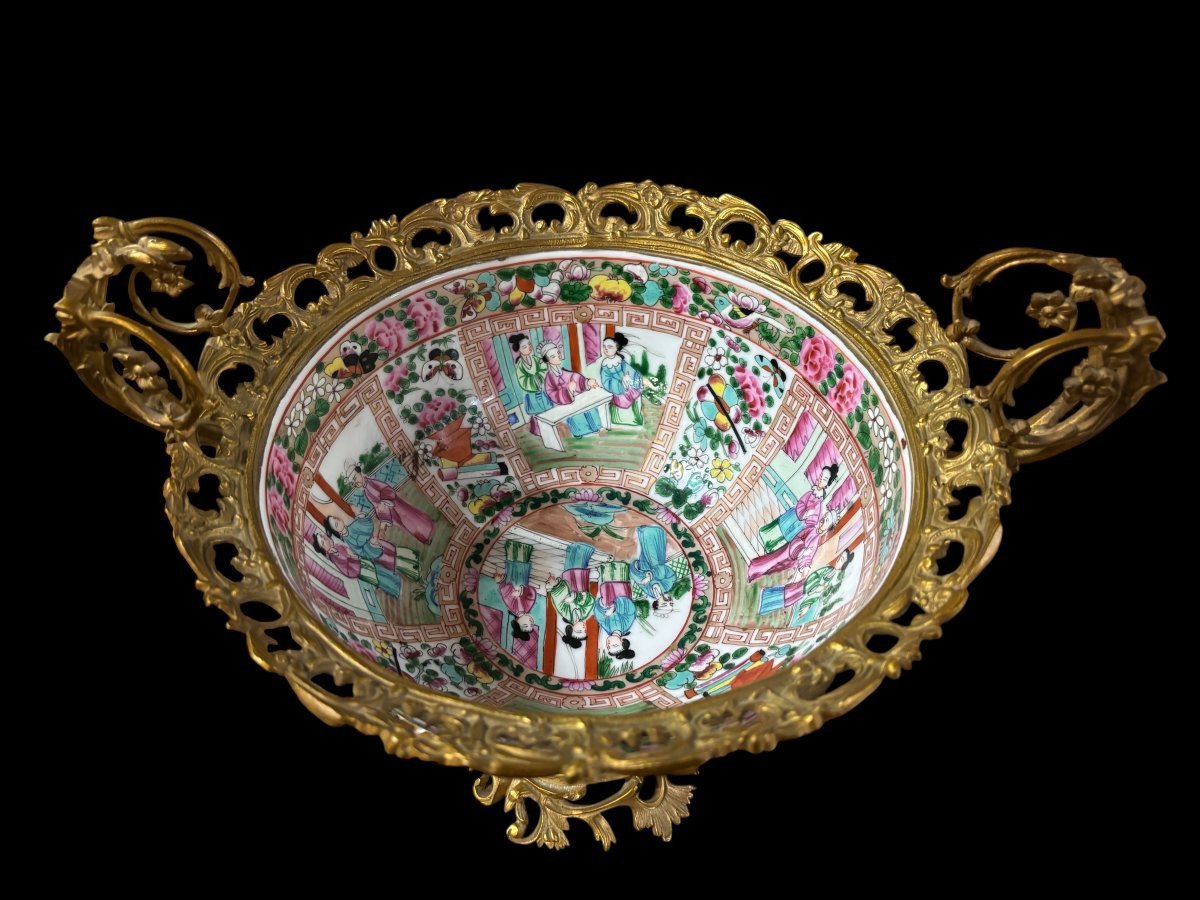 Cantonese Porcelain Cup With Gilt Bronze Trim, 19th Century.-photo-1