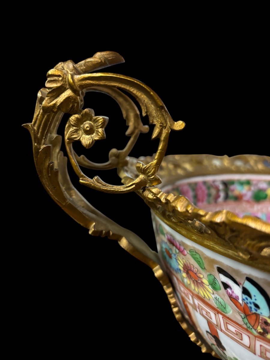 Cantonese Porcelain Cup With Gilt Bronze Trim, 19th Century.-photo-6