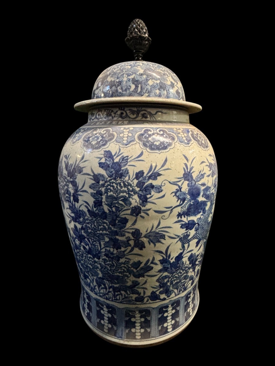 Very Large Chinese Porcelain Potiche, Height: 90 Cm