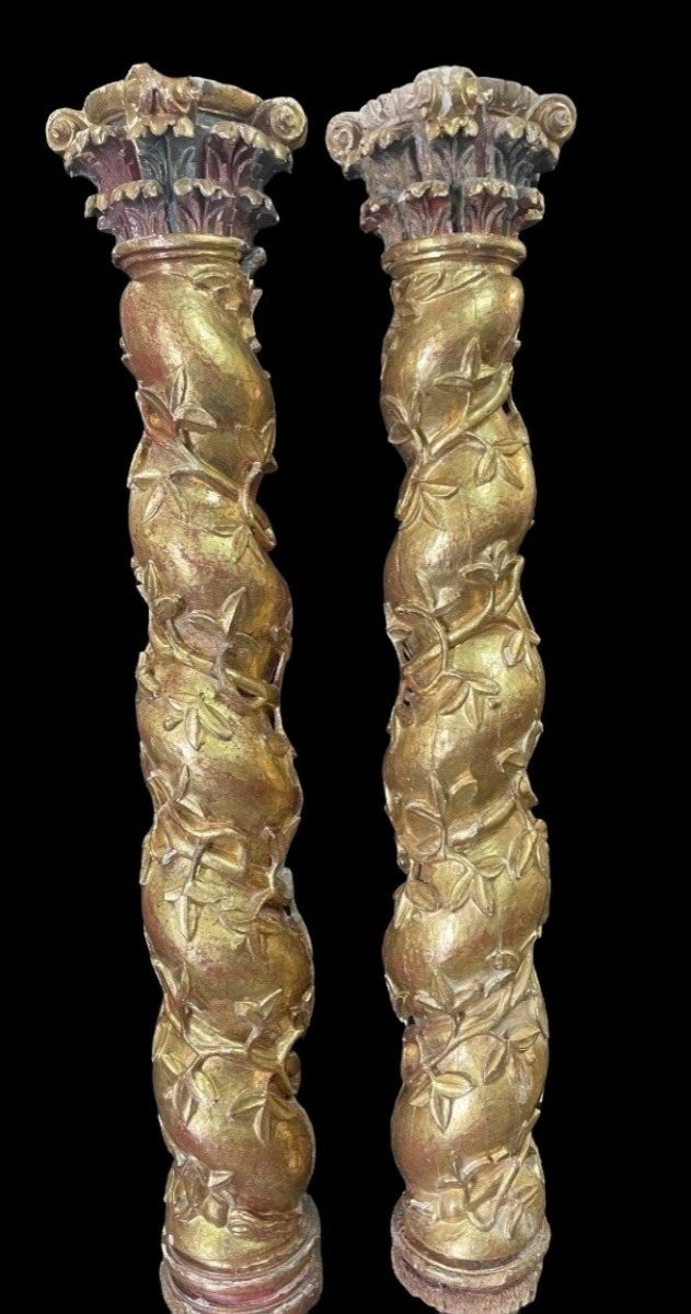 Pair Of Large Twisted Columns With Capitals, Early 17th Century.-photo-2
