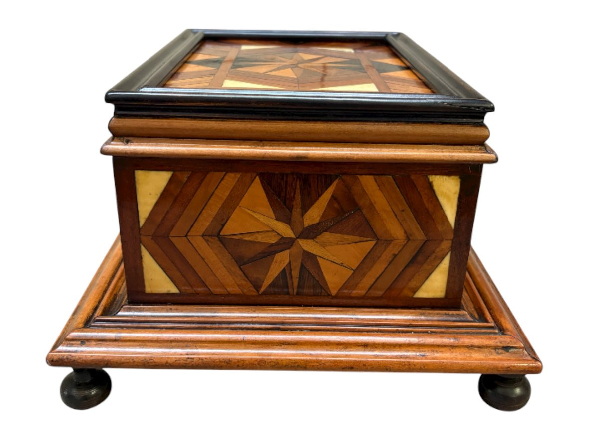 Belle boîte à cigares en parquet, début XIXe siècle.-photo-2