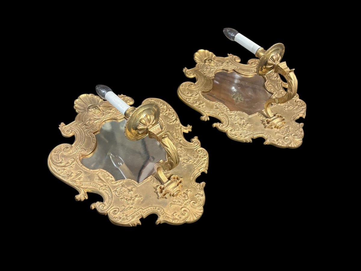 A Pair Of Large French Gilt Bronze Wall Sconces, 1900-photo-3