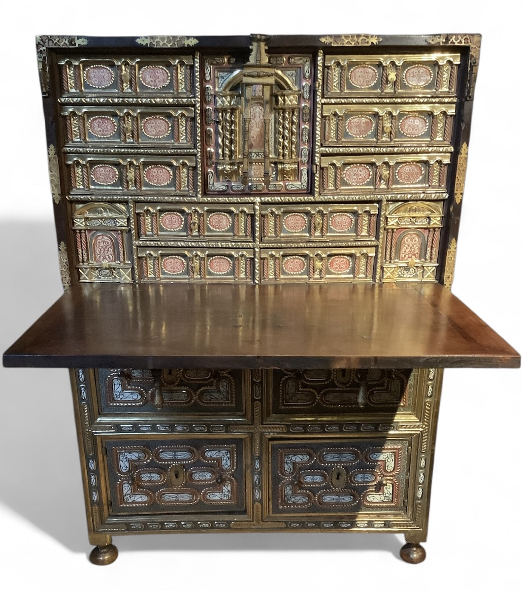 A Very Good Early 17th Century Spanish Cabinet 