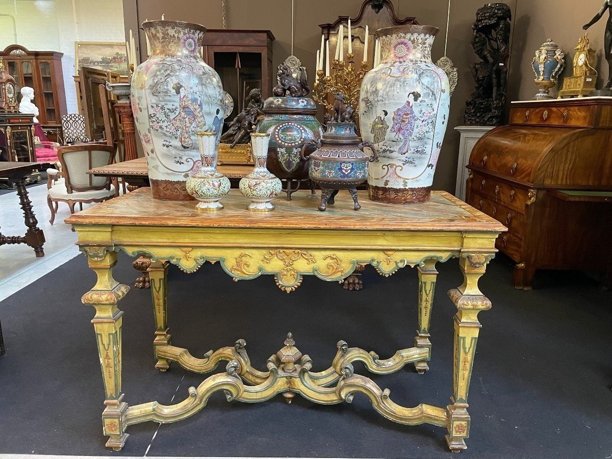 Milieu De Table En Bois Peint De Style Régence Fin 19ème.