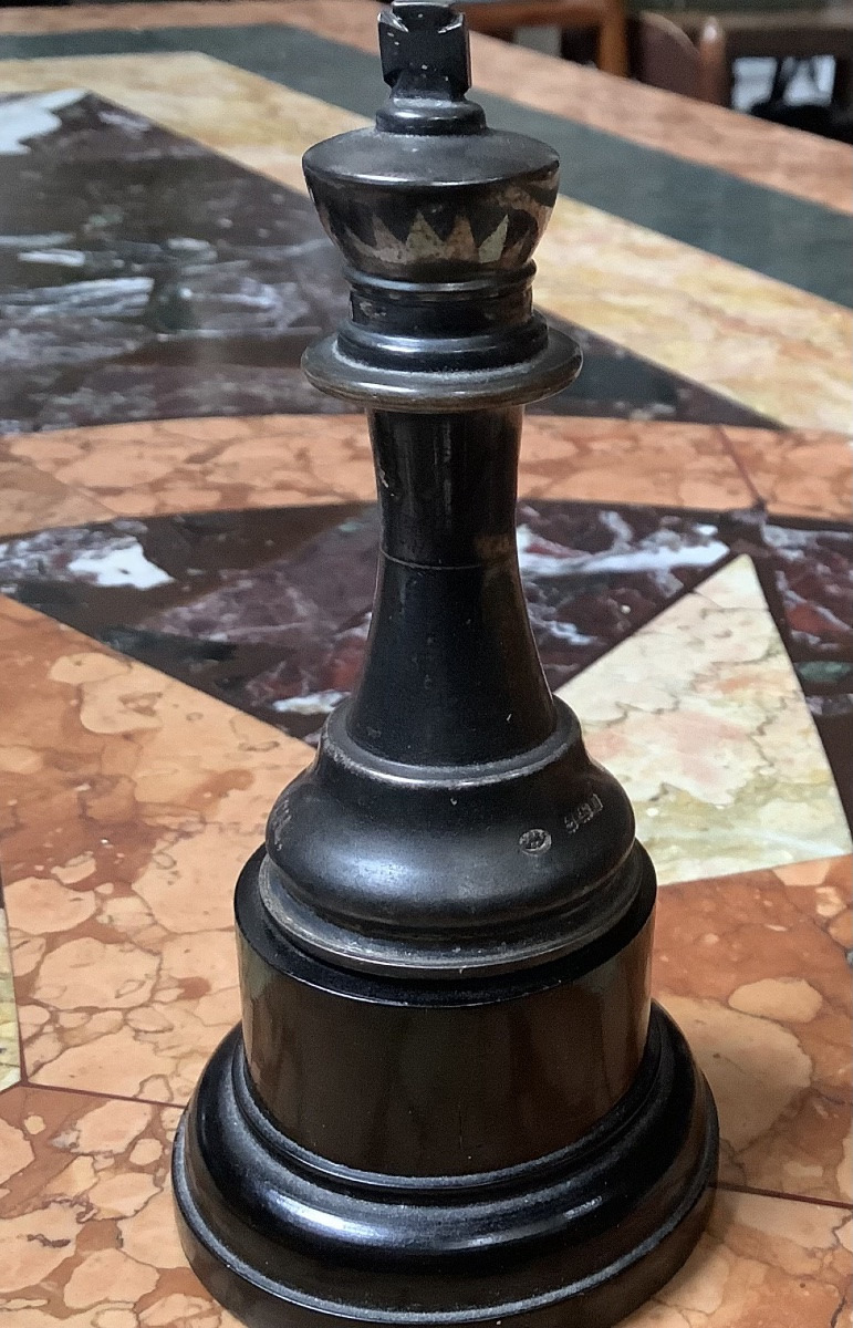 Trophée d’echecs representant le roi en argent -photo-4