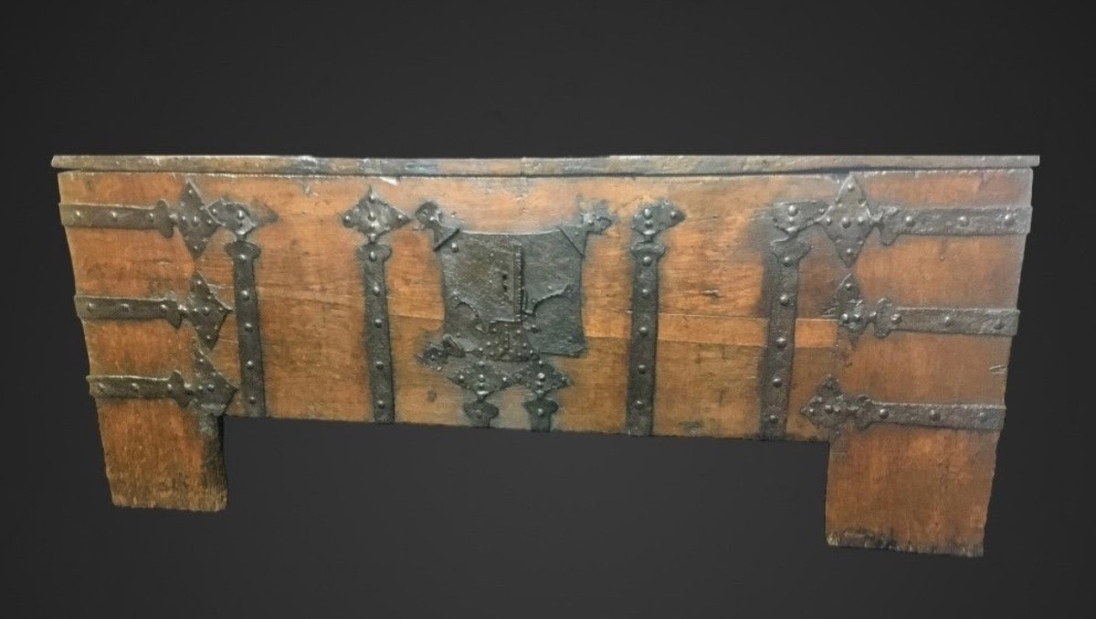 Grand coffre Gothique en chêne vers 1530  largeur 177 cm -photo-3