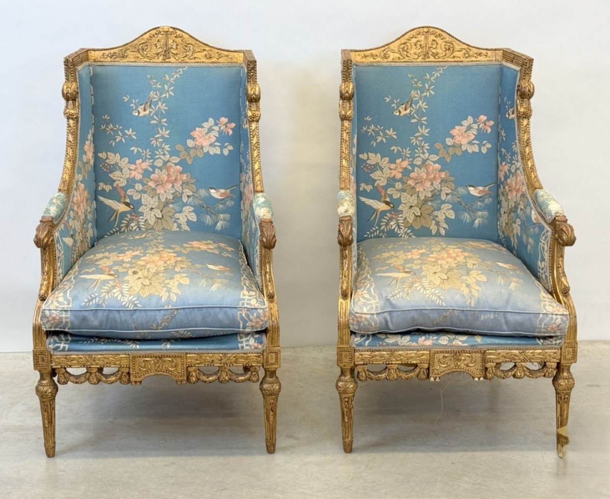 Pair Of Gilt Armchairs Decorated With Carved Tendrils And Garlands Of Acanthus.-photo-2