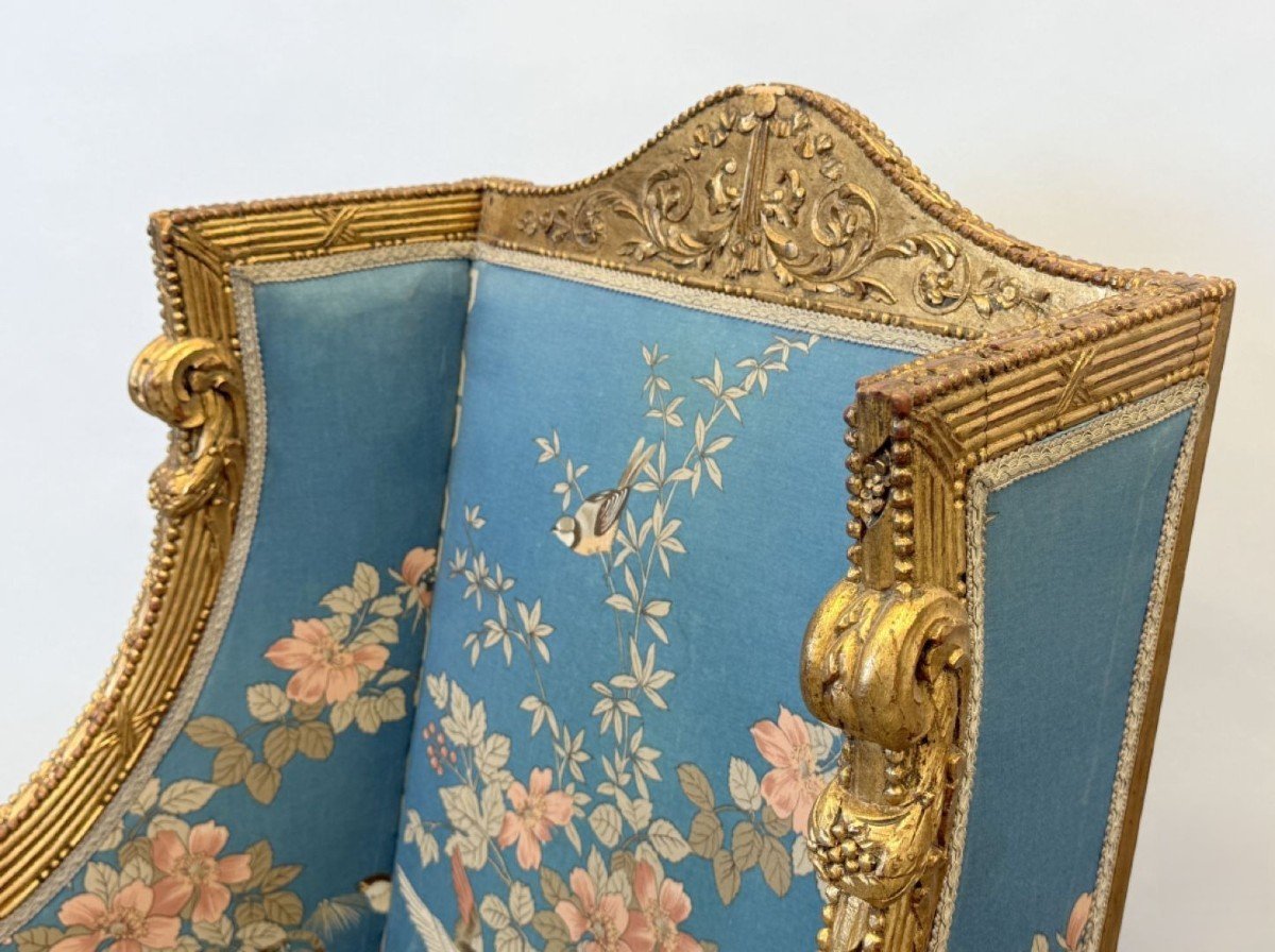 Pair Of Gilt Armchairs Decorated With Carved Tendrils And Garlands Of Acanthus.-photo-2