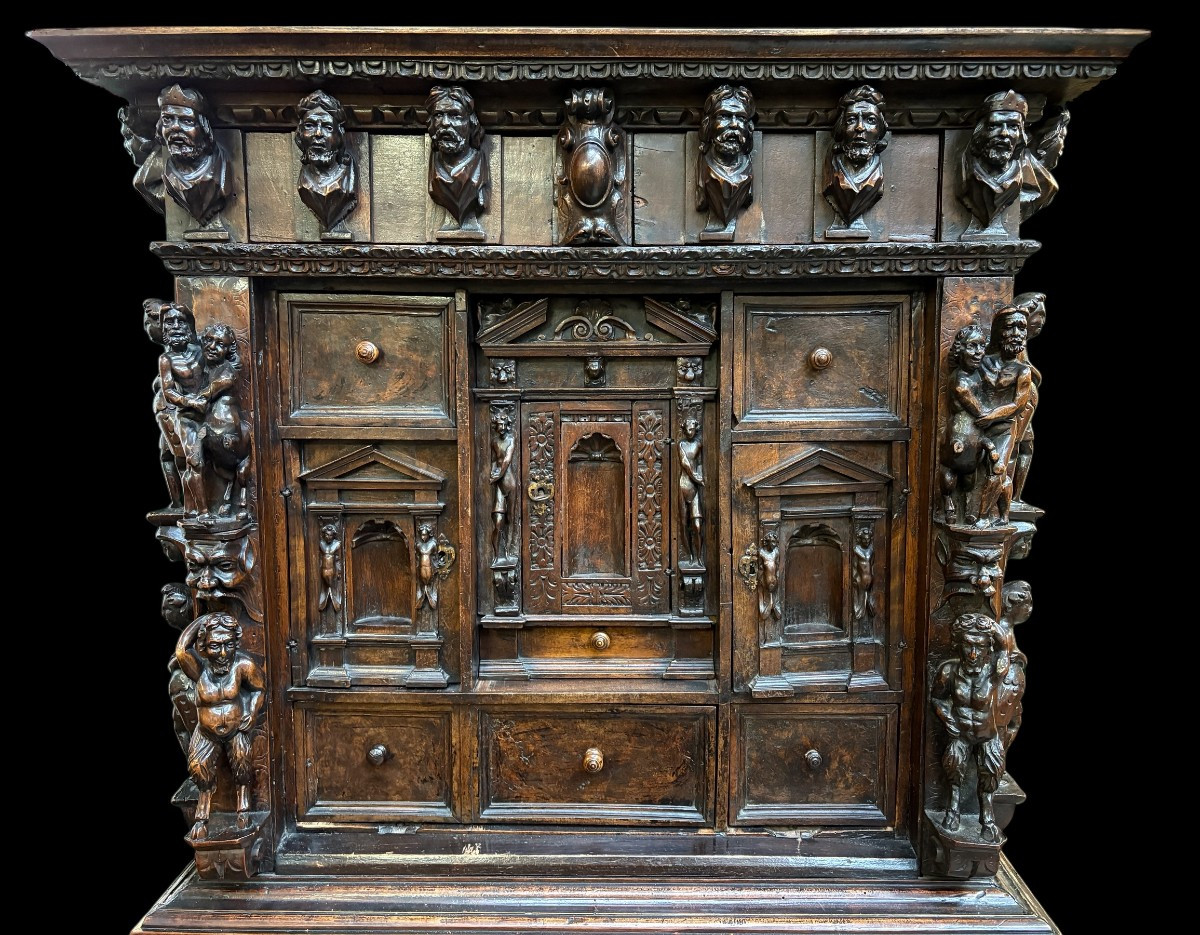 Meuble Italien d'époque Renaissance en noyer du XVIe siècle.-photo-4
