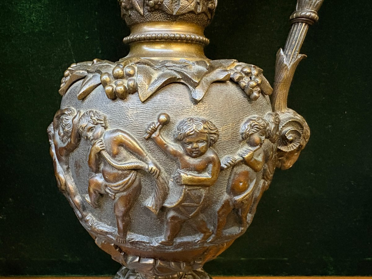 Paire de vases en bronze du XIXe siècle.-photo-3