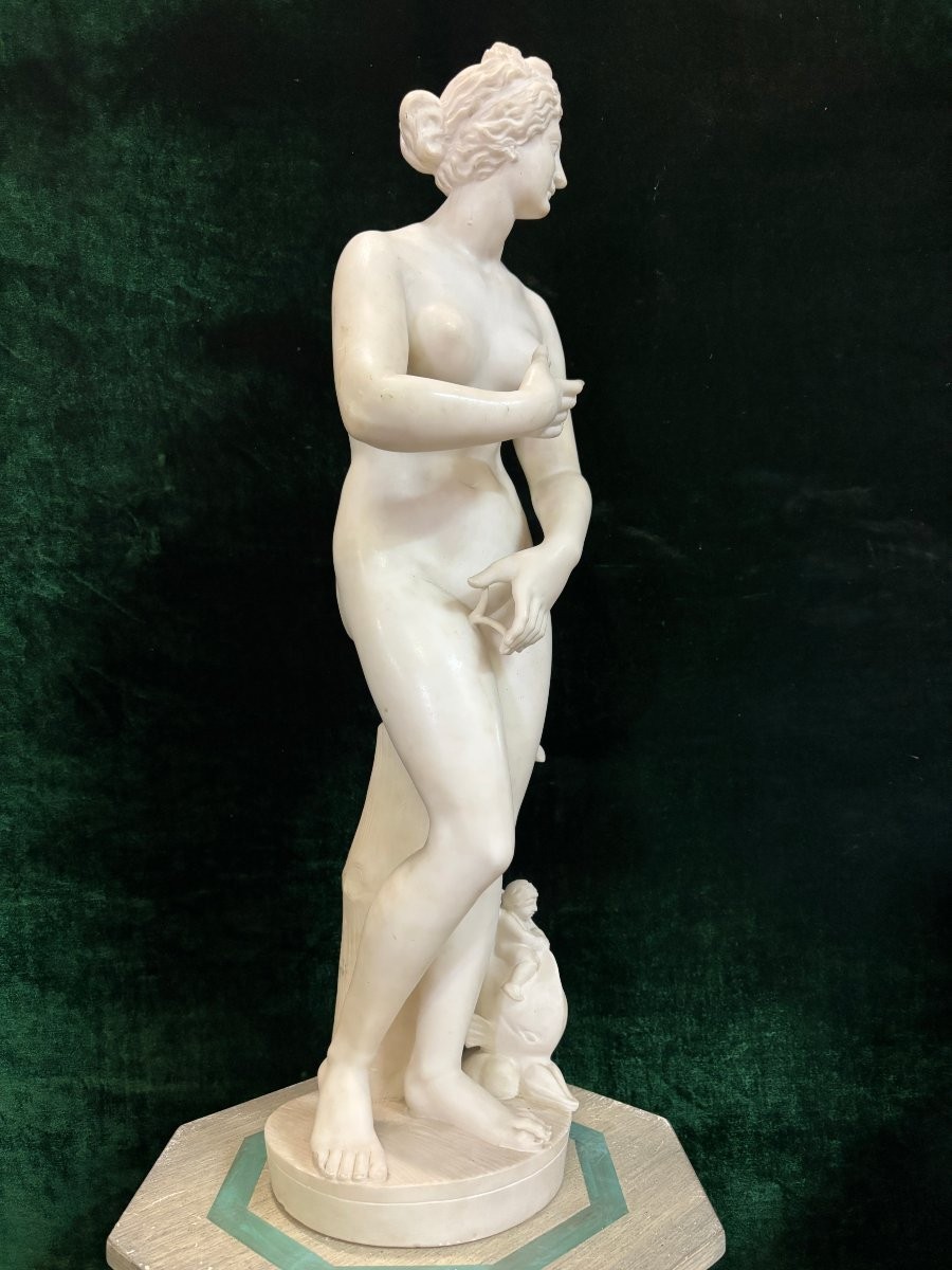 Beautiful 19th-century Alabaster Sculpture Of Venus. (79 Cm)