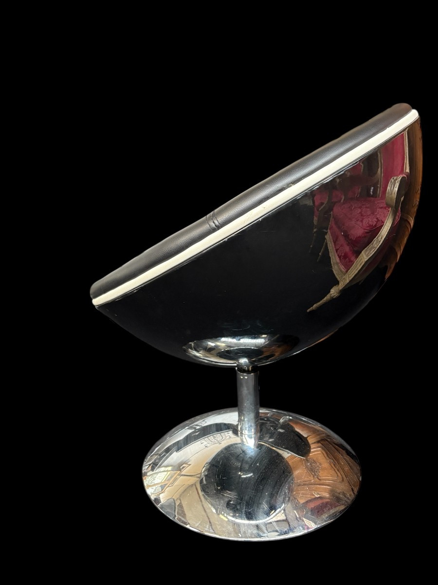 Lot de chaises design « demi-œuf sur socle pivotant » fin du XXe siècle-photo-4