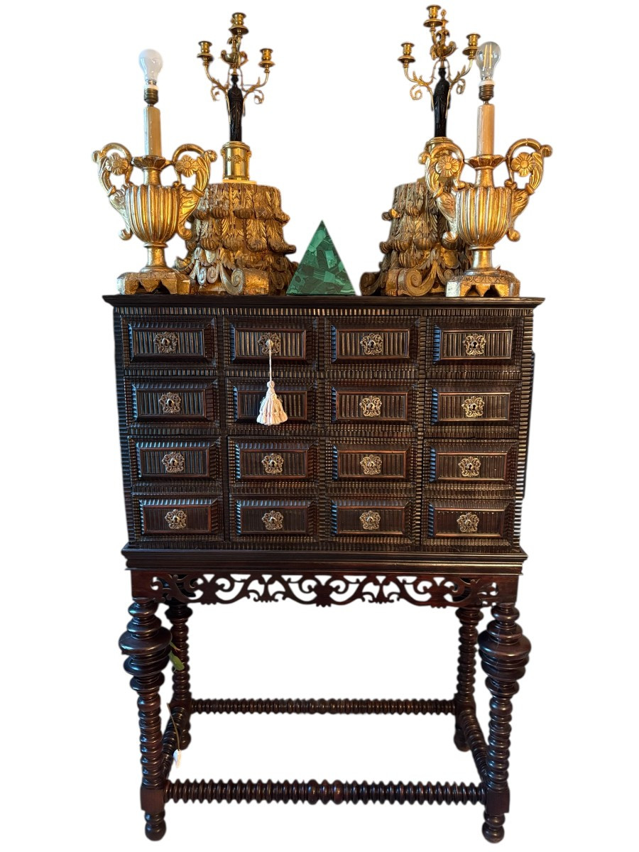 Portuguese Cabinet In Ebony From The 18th Century.-photo-8