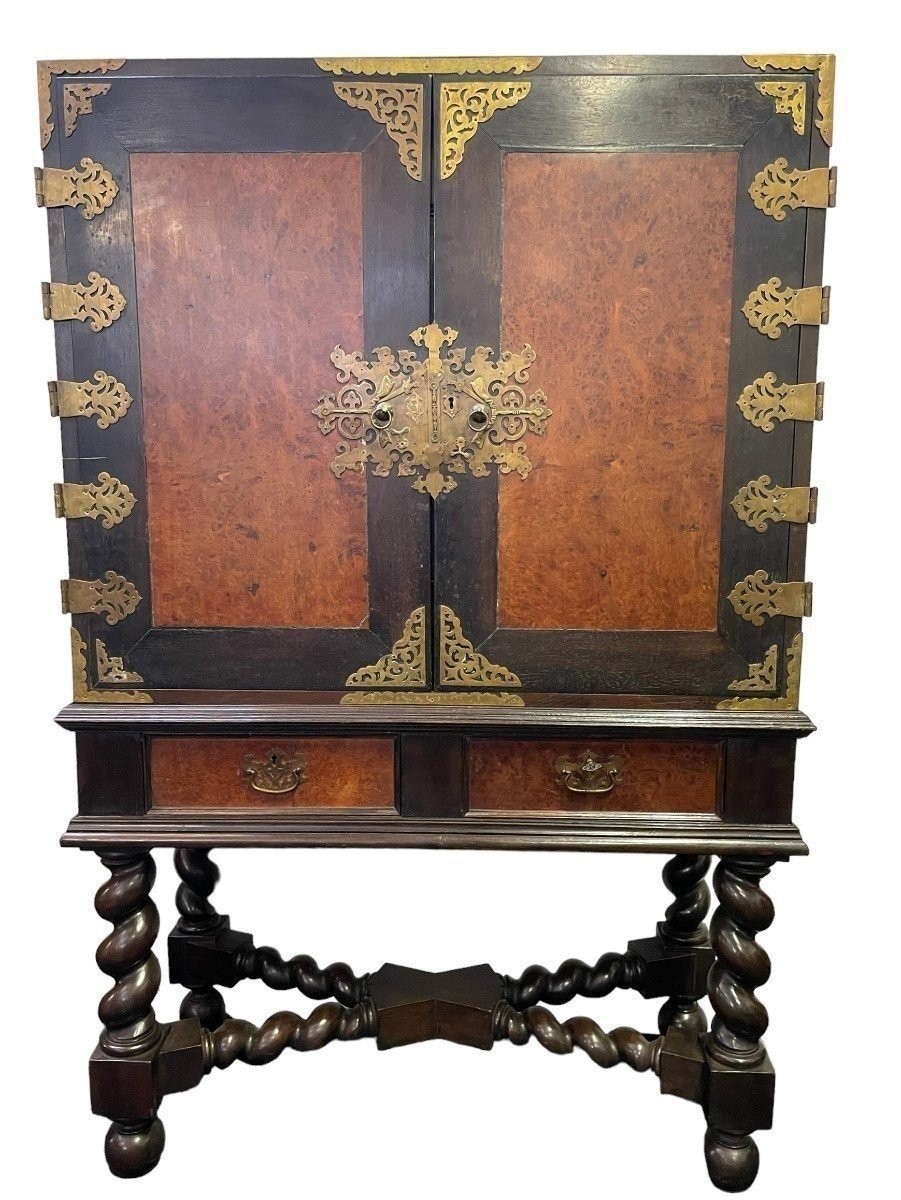 Cabinet For The Art Collection (colonial)-photo-8