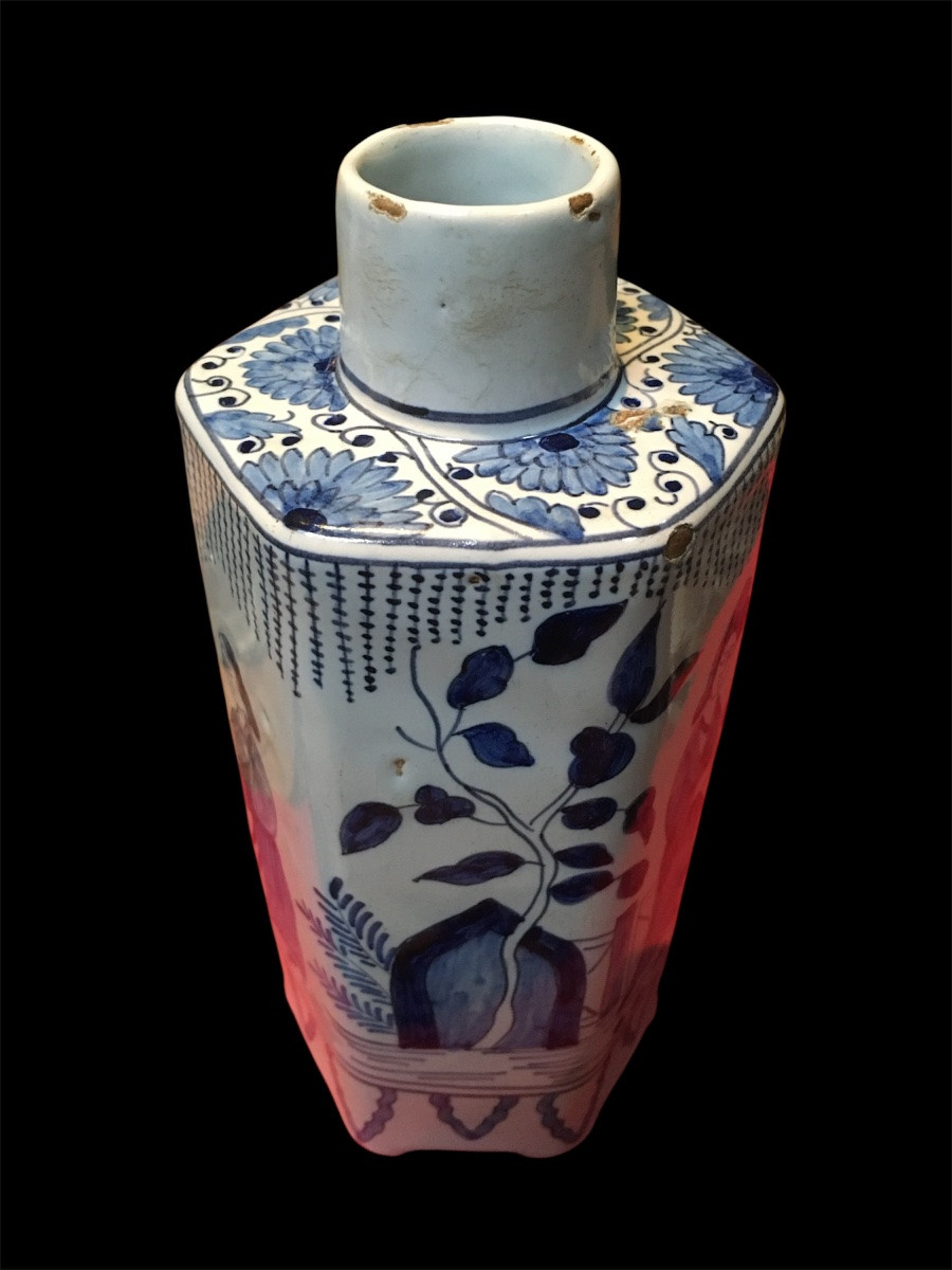 18th Century Delft Vase In White And Blue Earthenware -photo-2